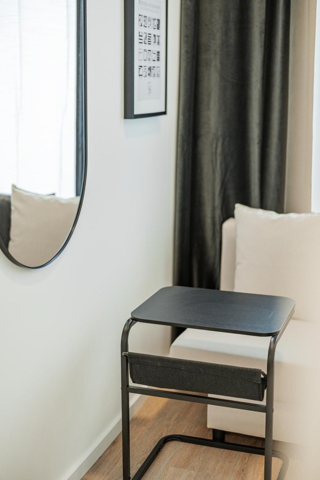 Chic Central City Rooms By Home2 Wien Eksteriør bilde