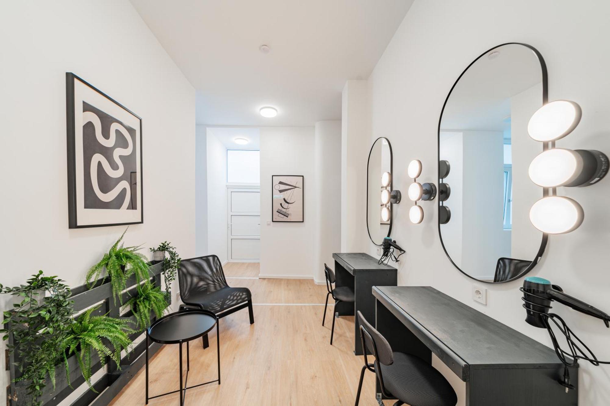 Chic Central City Rooms By Home2 Wien Eksteriør bilde