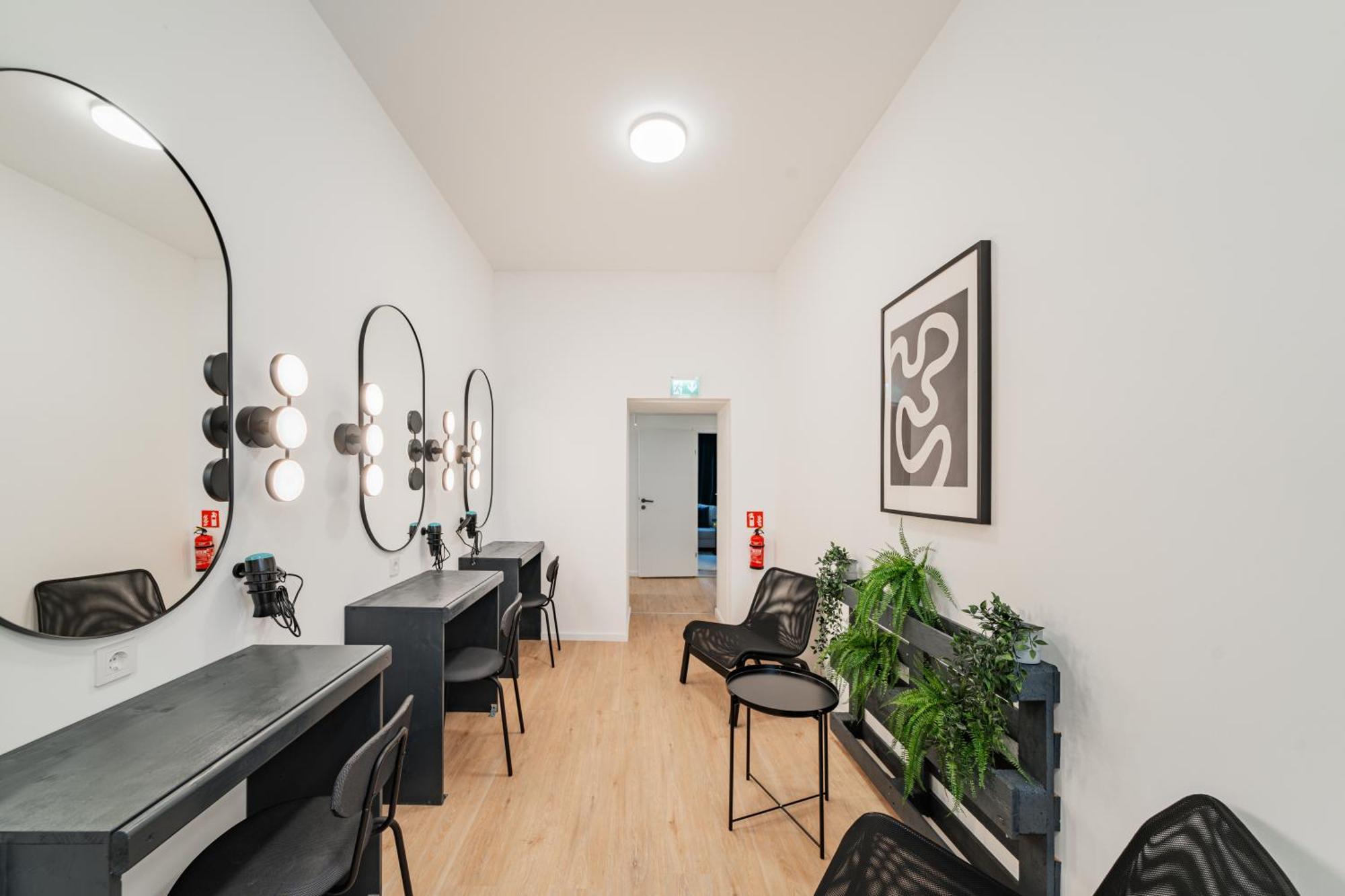 Chic Central City Rooms By Home2 Wien Eksteriør bilde